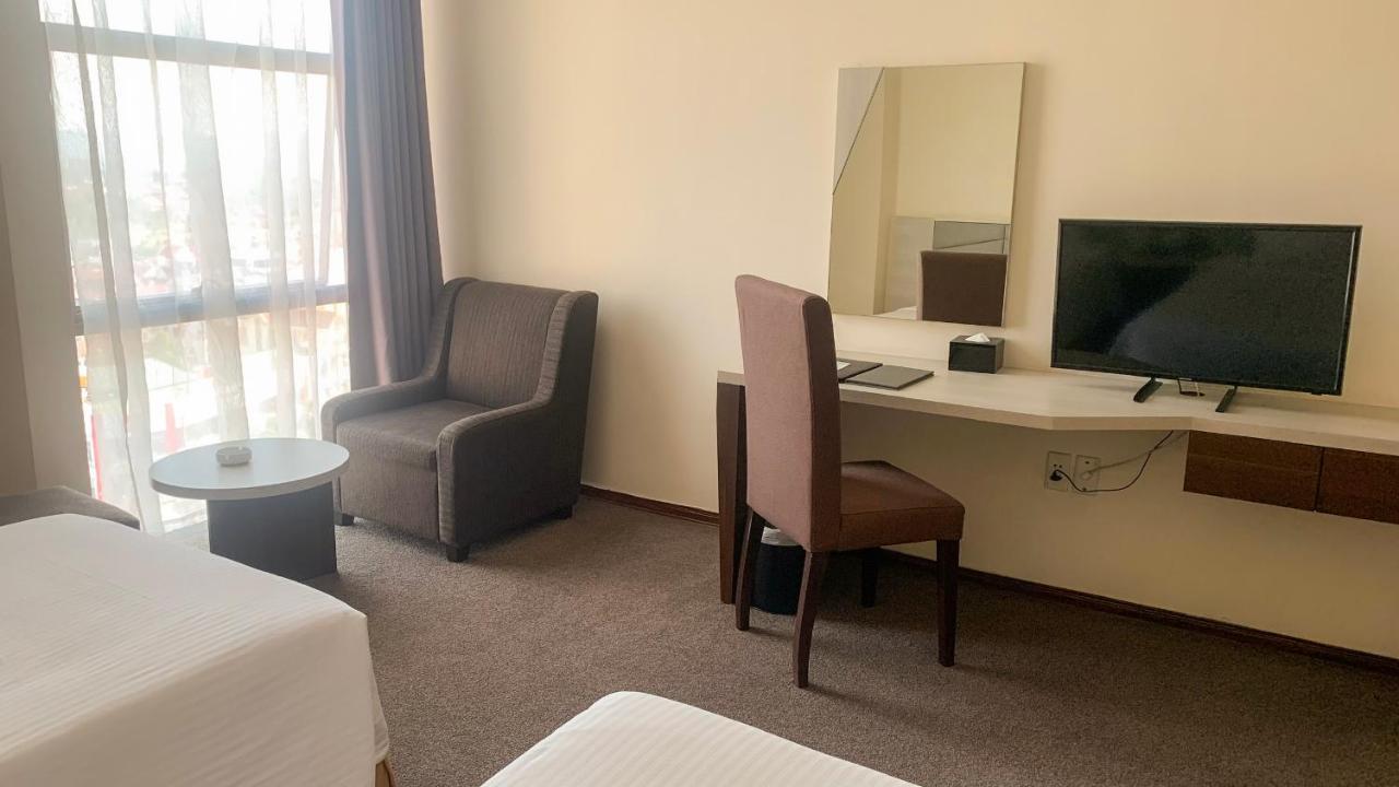 Muong Thanh Dien Chau Hotel Esterno foto